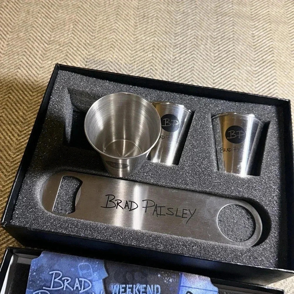 BRAD PAISLEY ‼️Official Merch‼️ 3 piece shot glass and bottle opener/2 vip CMT - Picture 7 of 7